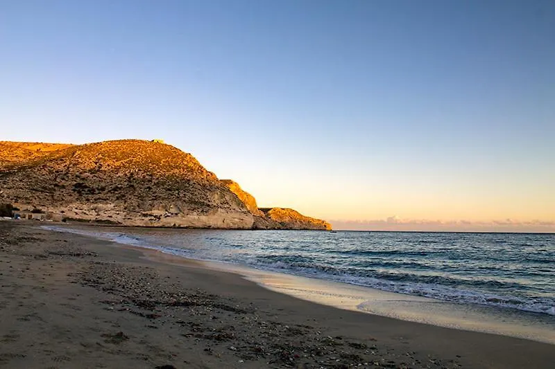 La Palmera. El Amanecer En El Parque Natural アグア・アマルガ