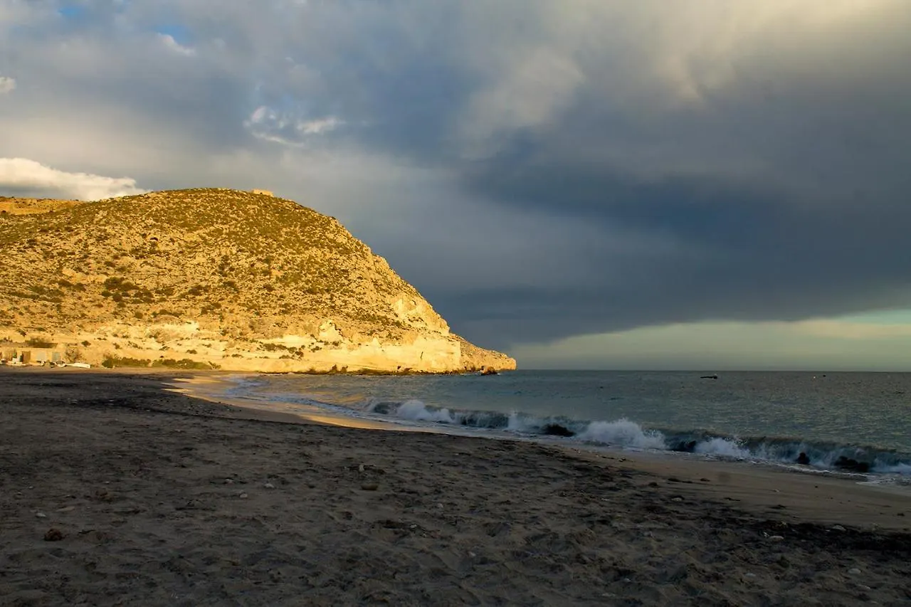 La Palmera. El Amanecer En El Parque Natural アグア・アマルガ ホテル